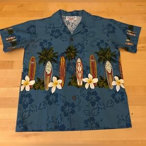 Hawaiian Shirt 🏄 🏄🏿‍♂️ Surfboards Pacific Legend 🌊Apparel Boys Large